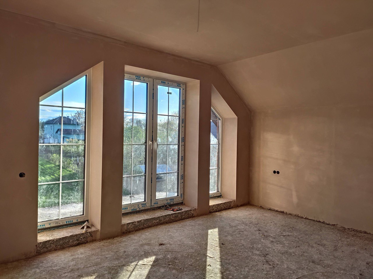 Машинна штукатурка новобудови